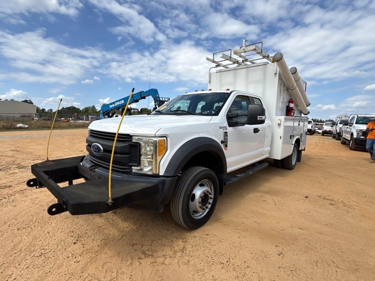 2017-ford-f550-xl-image-2