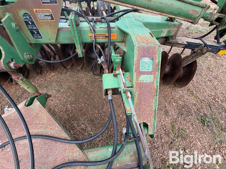 john-deere-630-image-12