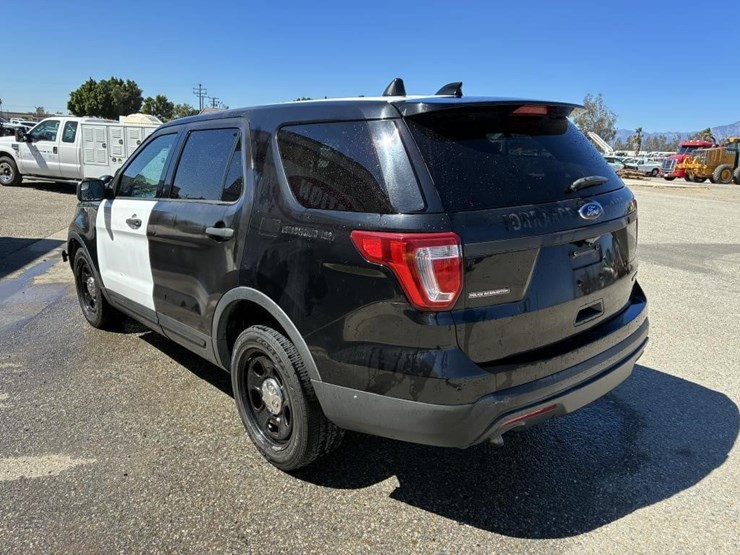 2017-ford-explorer-police-interceptor-image-4