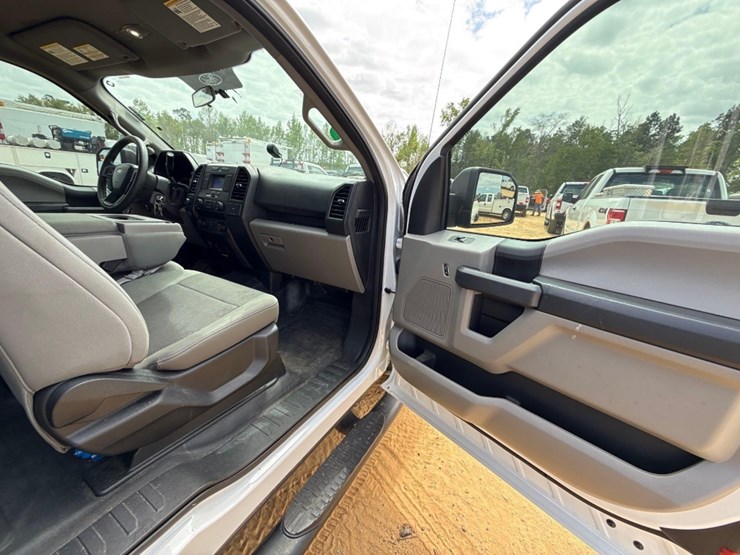 2018-ford-f150-xl-image-8