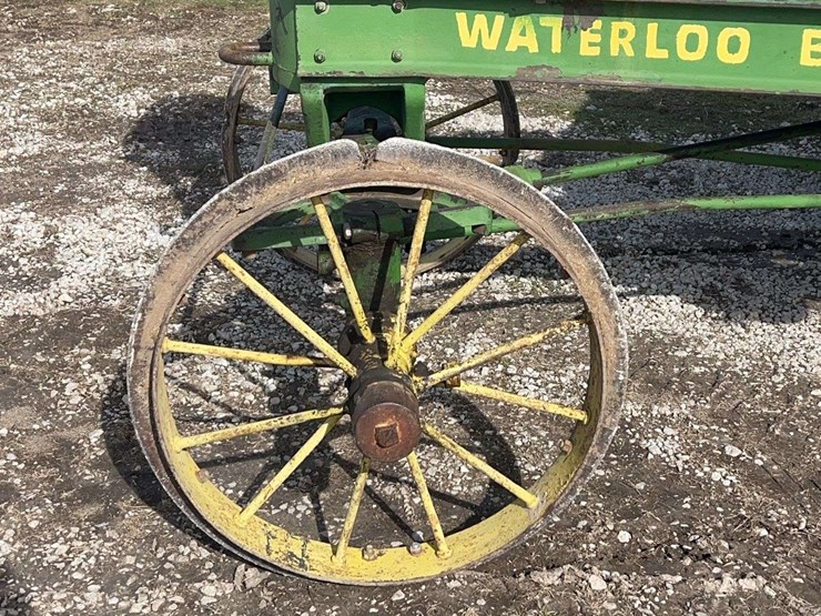12-25-waterloo-boy-model-n-image-9