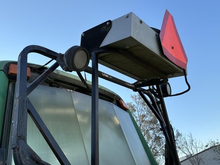 2004-john-deere-6420-image-15