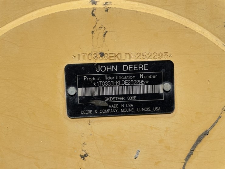 2013-deere-333e-image-24