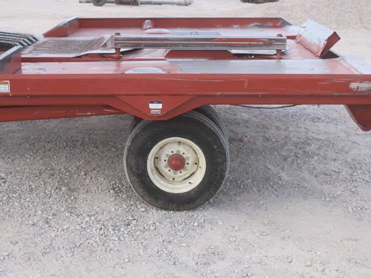 hesston-4910-image-1