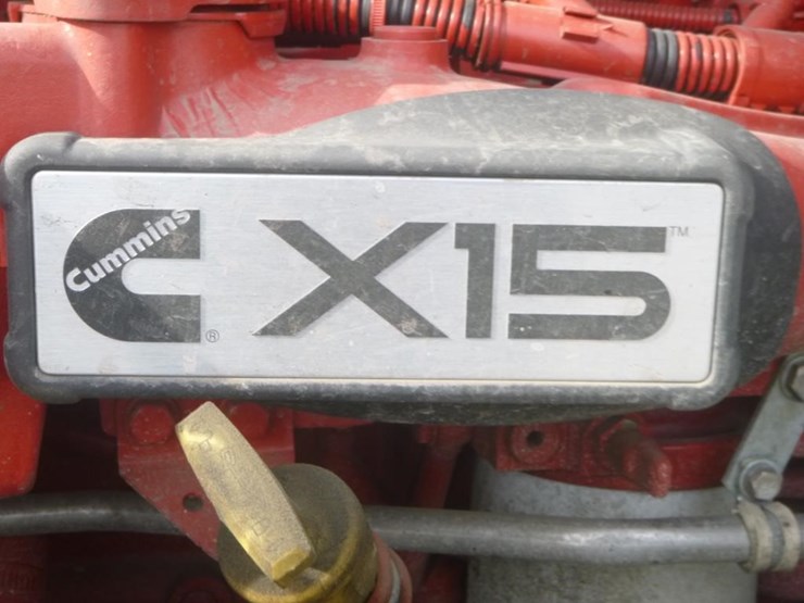 2024-peterbilt-579-image-24