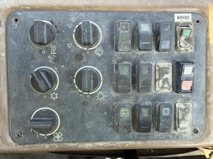 2005-case-721d-image-21