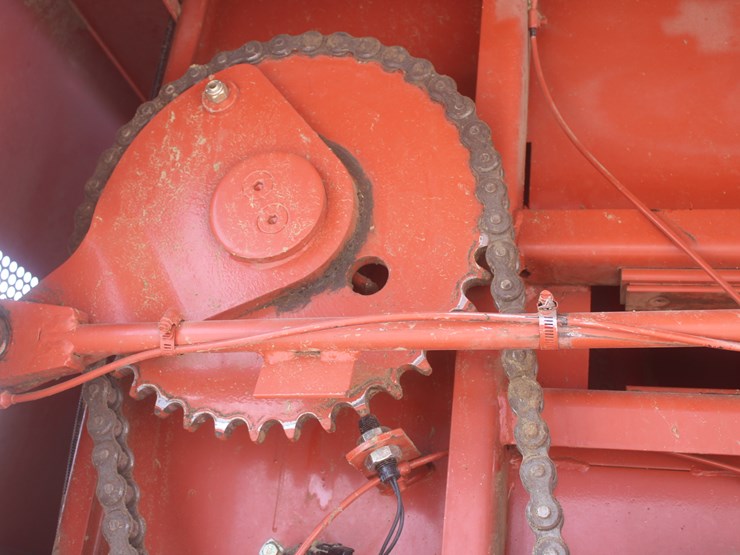 hesston-4910-image-30