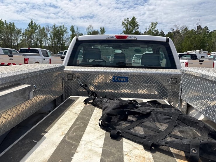 2019-ford-f150-xl-image-4