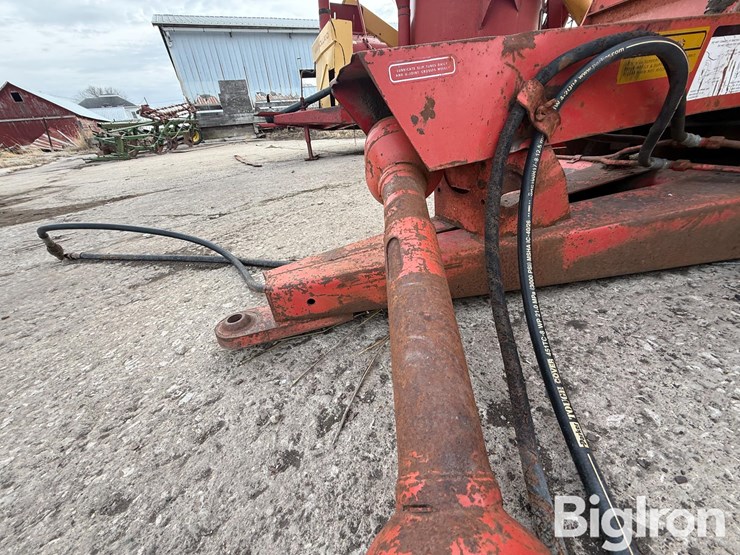 hesston-stackhand-10-forage-stacker-image-10
