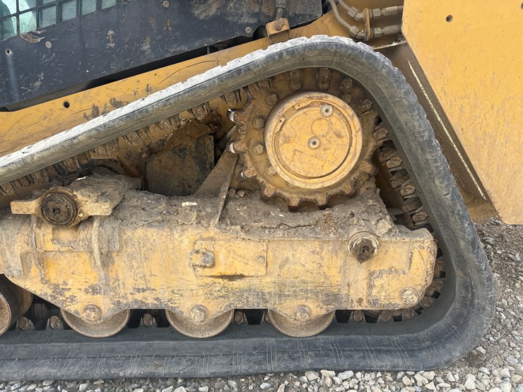 2017-caterpillar-239d-image-53