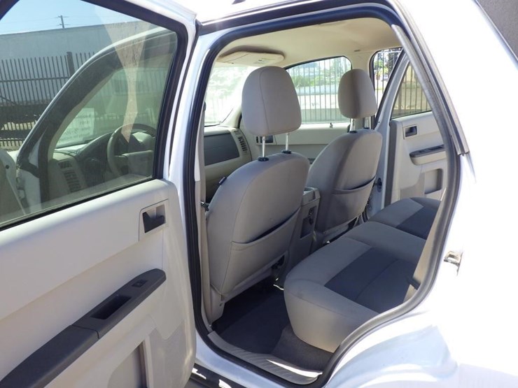 2008-ford-escape-image-7