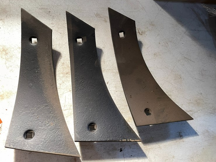 john-deere-145-image-4