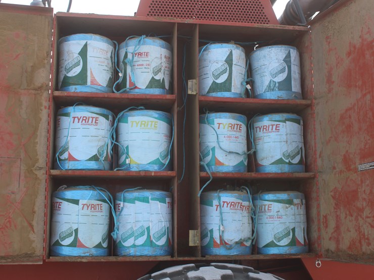 hesston-4910-image-75