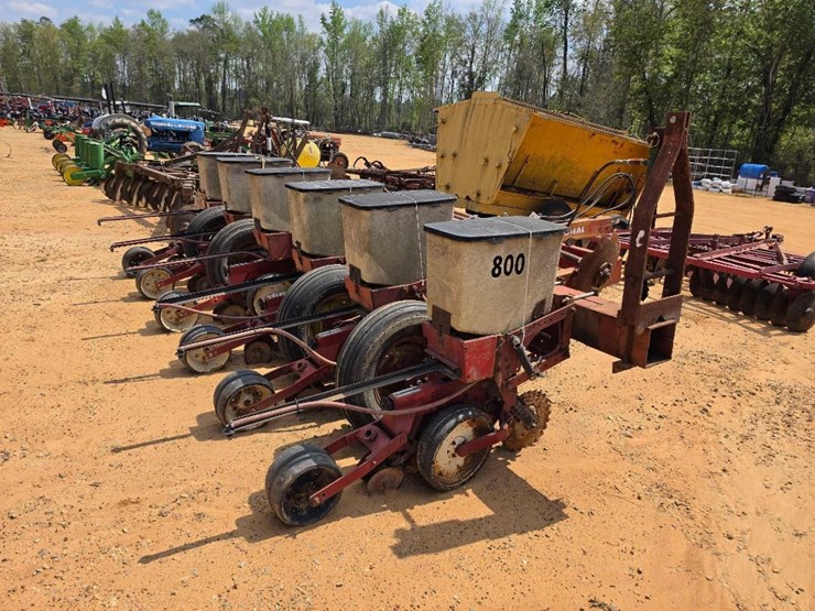 international-800-image-3