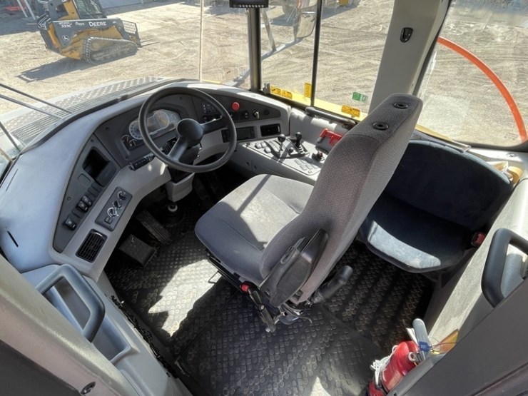 2018-volvo-a45g-image-24