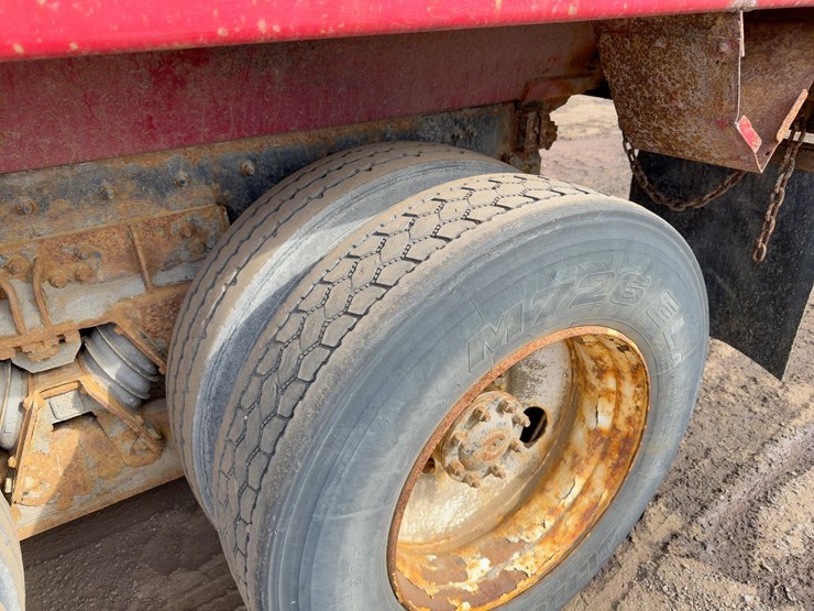 2008-sterling-lt9500-image-14