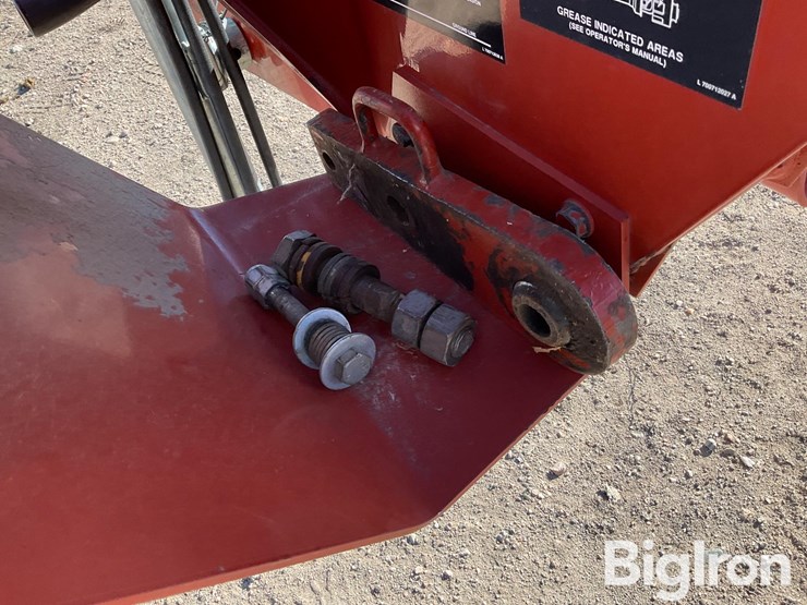 hesston-1340-image-10