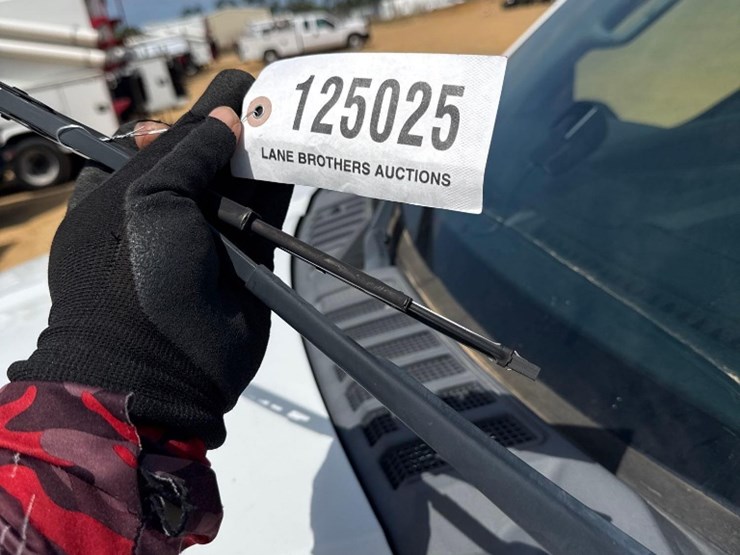 2015-ford-f150-xl-image-18