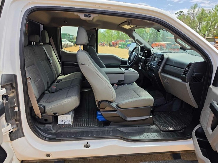 2019-ford-f250-xl-image-8