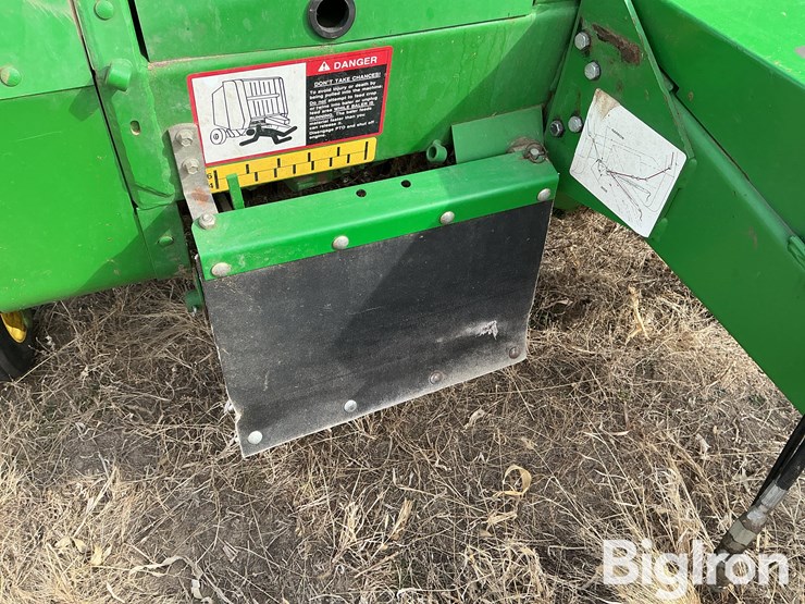 2005-john-deere-567-image-18