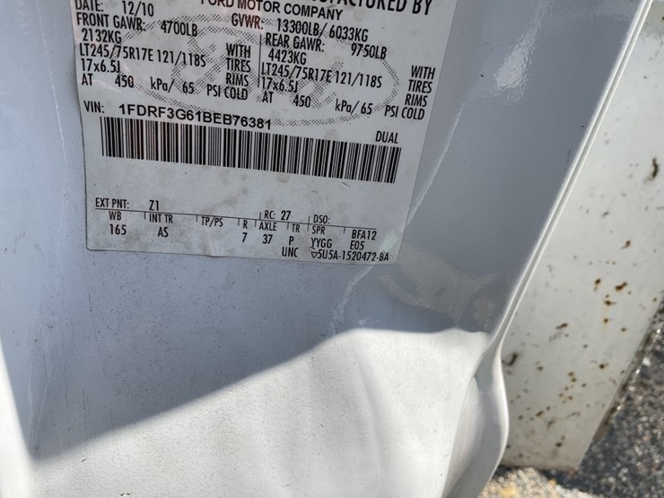 ford-f350-xl-image-7