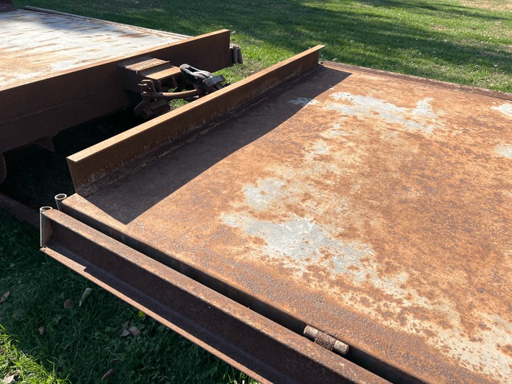 set-of-3-flat-cars-image-21