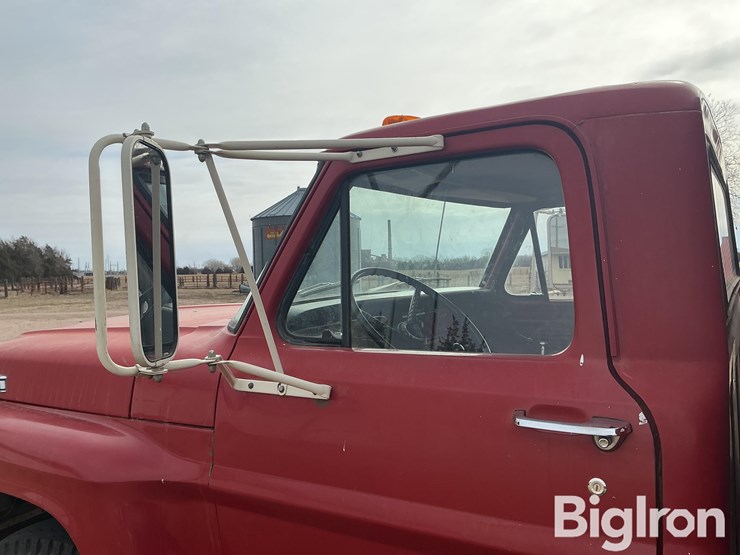 1972-ford-f600-image-10