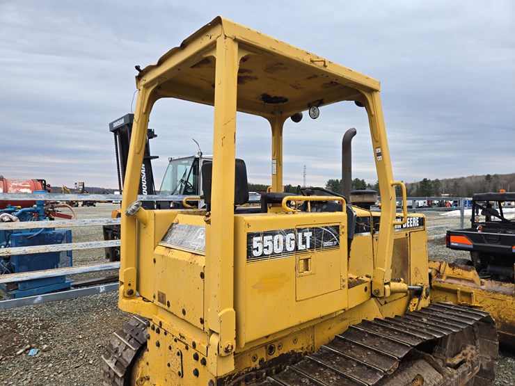 deere-550g-lt-image-32