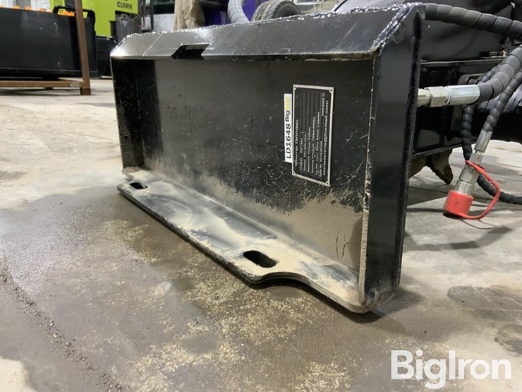 2025-massey-ferguson-730-image-9