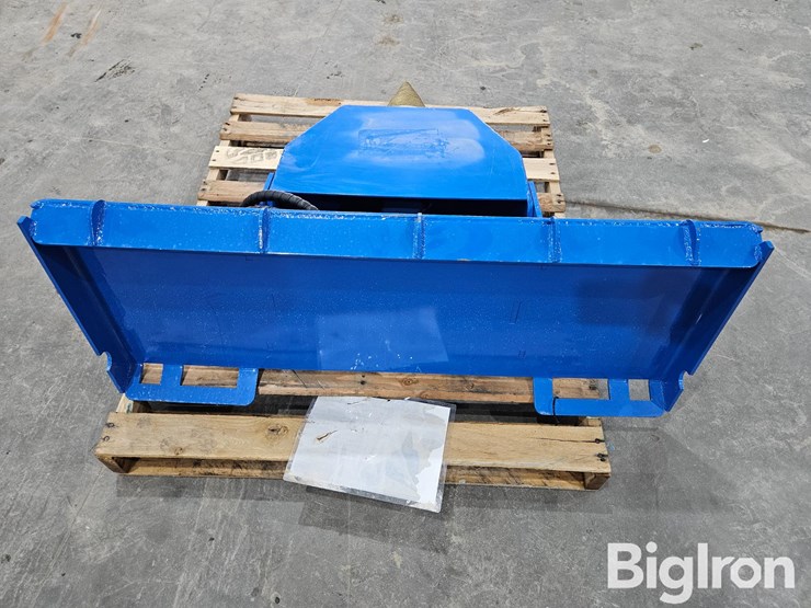 2025-massey-ferguson-730-image-6