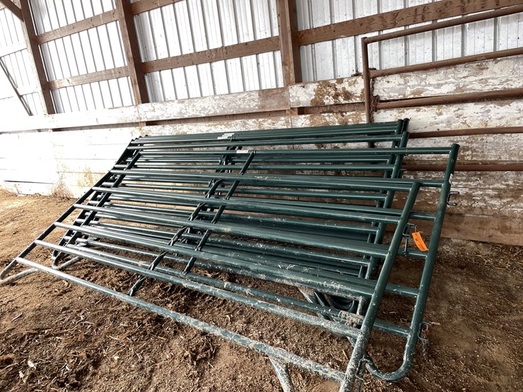 #2355-•-(8)-metal-corral-panels-image-1