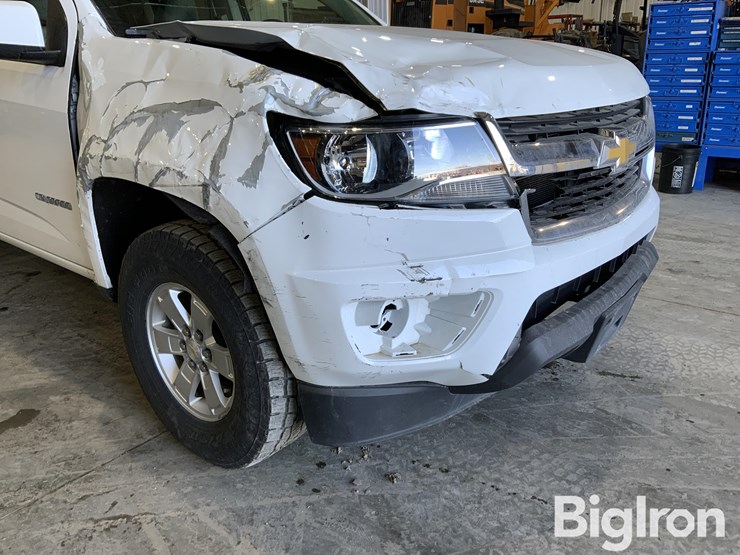 2017-chevrolet-colorado-image-11
