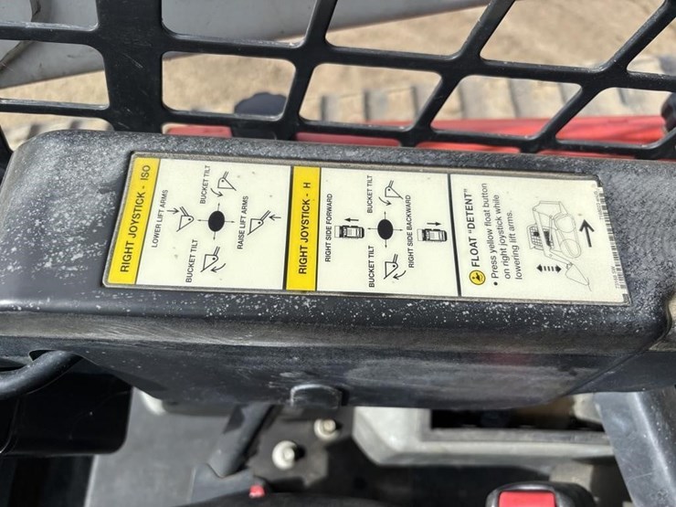 2017-bobcat-t650-image-26