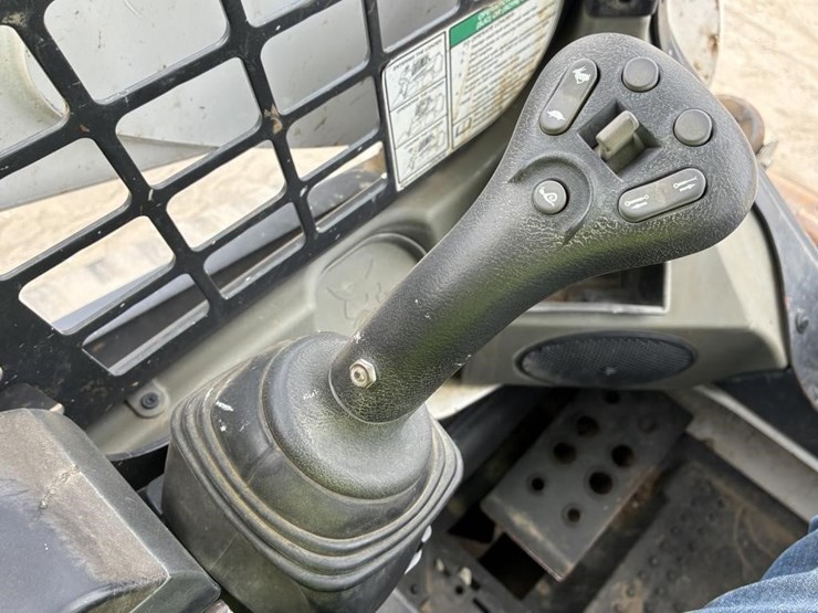 2018-bobcat-t650-image-17