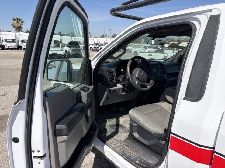 2020-ford-f150-image-10