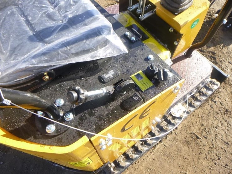 2025-agt-h12r-hydraulic-excavator-image-23