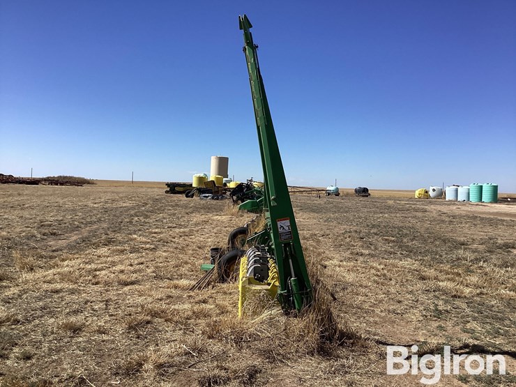 john-deere-1710-image-8