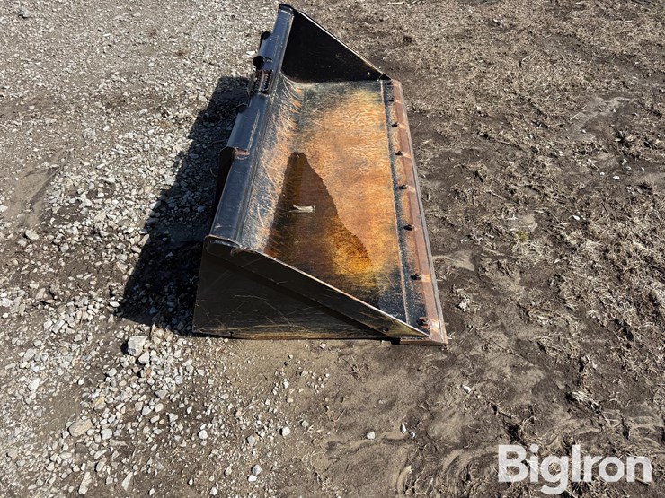 john-deere-c84-skidsteer-material-bucket-image-4