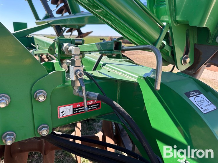 2014-john-deere-2623-image-11