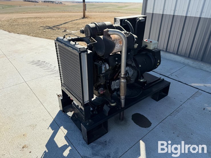 2012-highpower-systems-hyw-45-t6-os-40-kw-generator-system-image-5