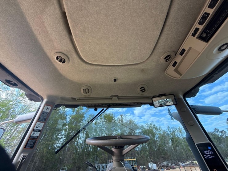 2015-john-deere-8270r-image-31