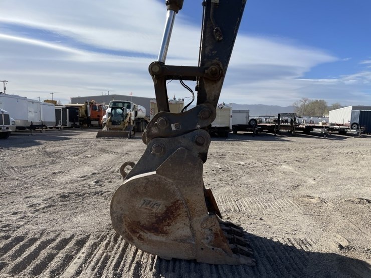 2012-deere-250g-lc-image-13