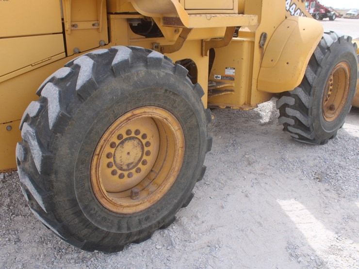 1998-john-deere-444h-image-69