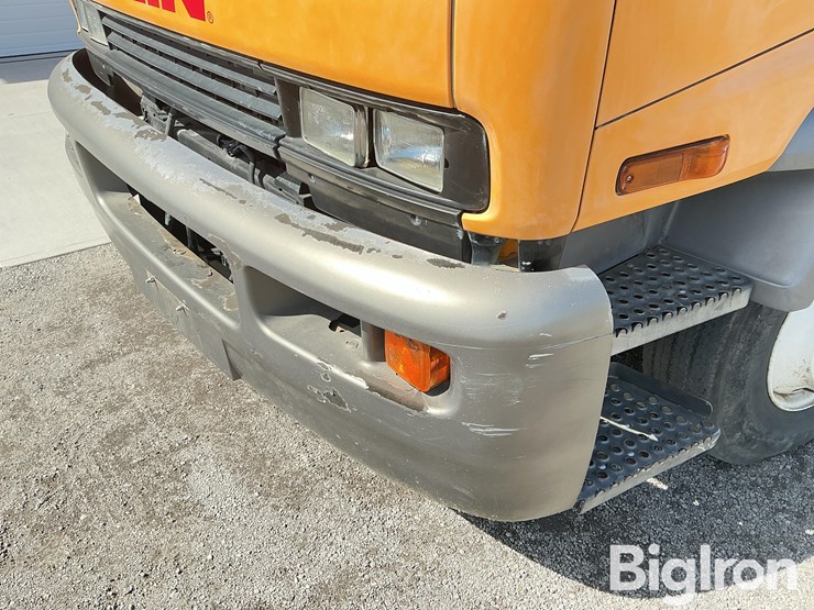 2008-gmc-t7500-image-9