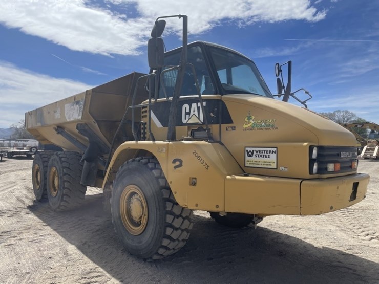 caterpillar-730-image-7