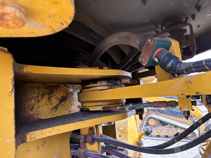 caterpillar-972-image-31