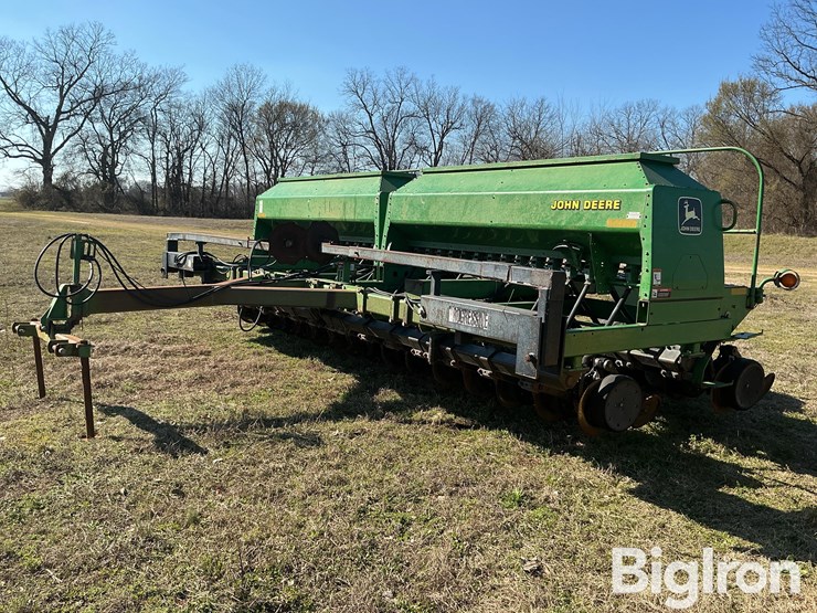 john-deere-1560-image-8