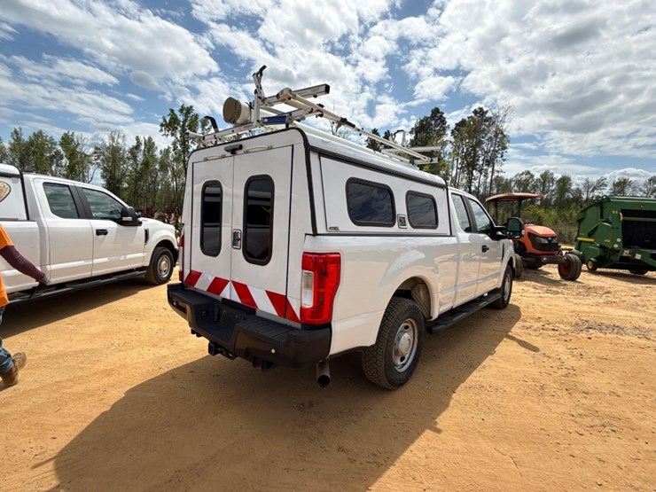 2019-ford-f250-xl-image-4