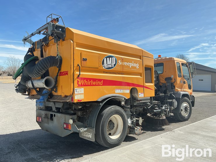 2008-gmc-t7500-image-5