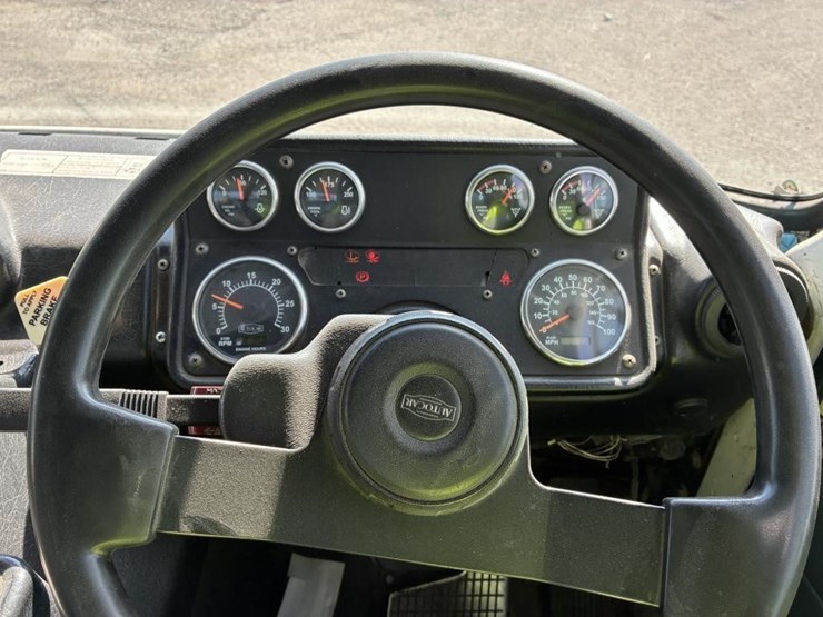 2010-autocar-xpeditor-image-12